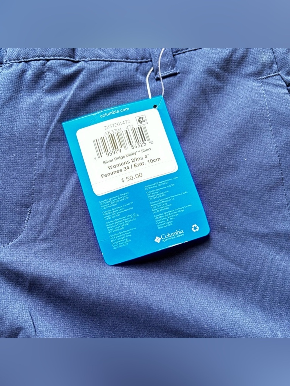 Columbia Women's Navy Roll-Cuff Performance Shorts - Picture 3 of 4